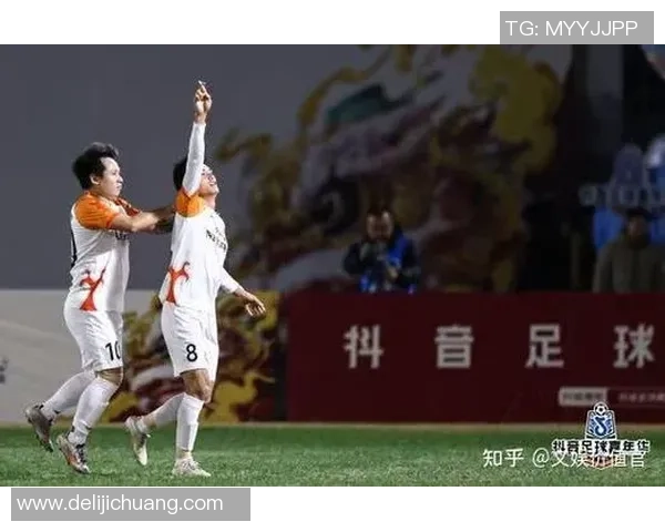 抖音足球明星直播观看方法揭秘，让你轻松享受精彩比赛直播